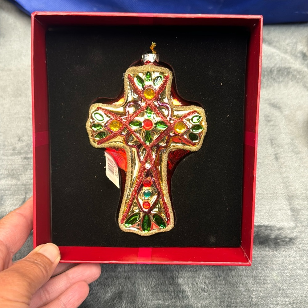 BNIB Lord & Taylor Glass Ornament 5 1/2”